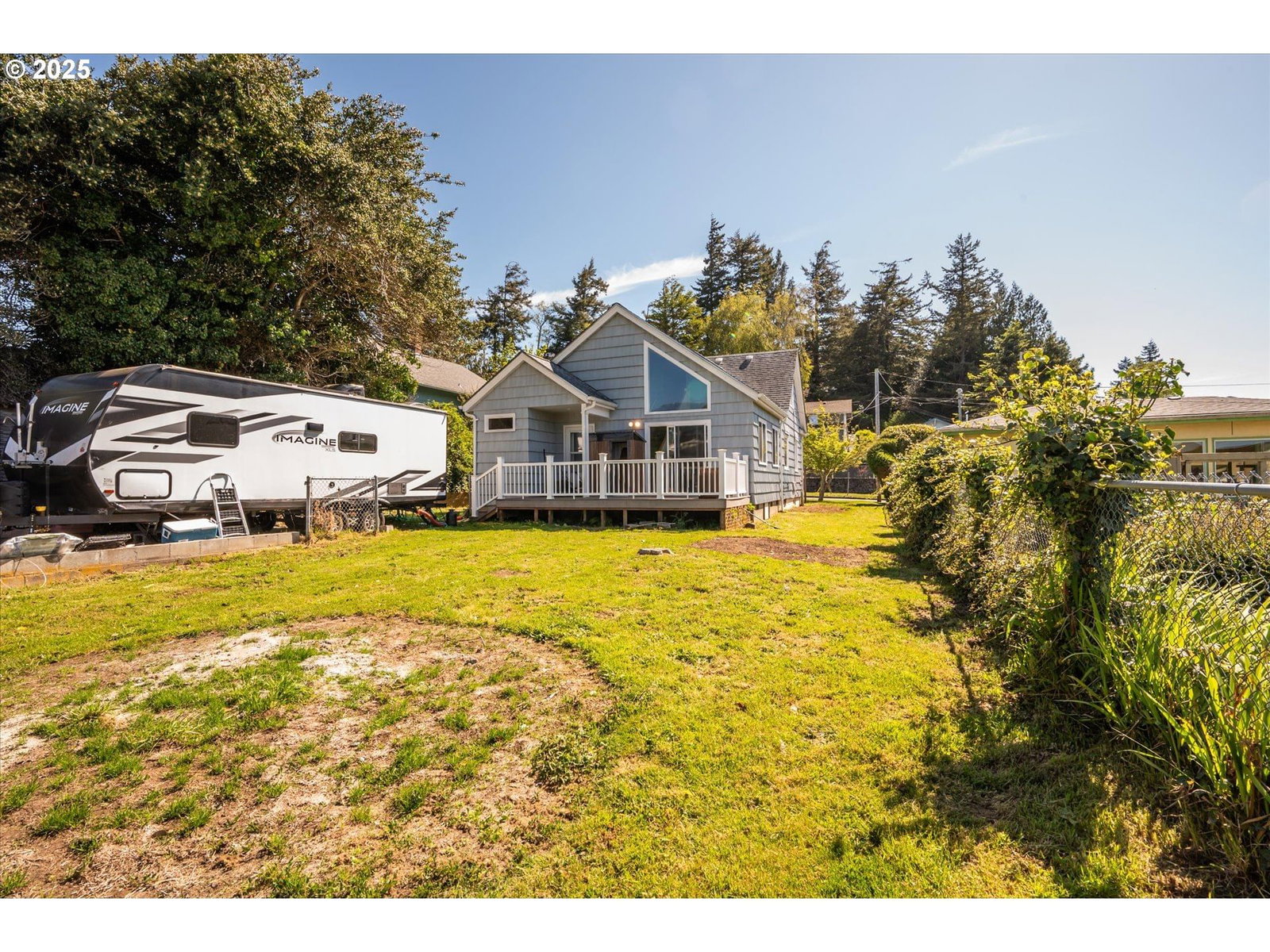 Listing photo 5 of 38, 2318 LIBERTY ST, North Bend, OR, 97459