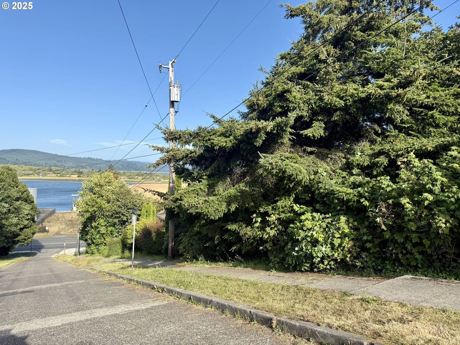Listing photo 4 of 5, 00 Exchange, North Bend, OR, 97459