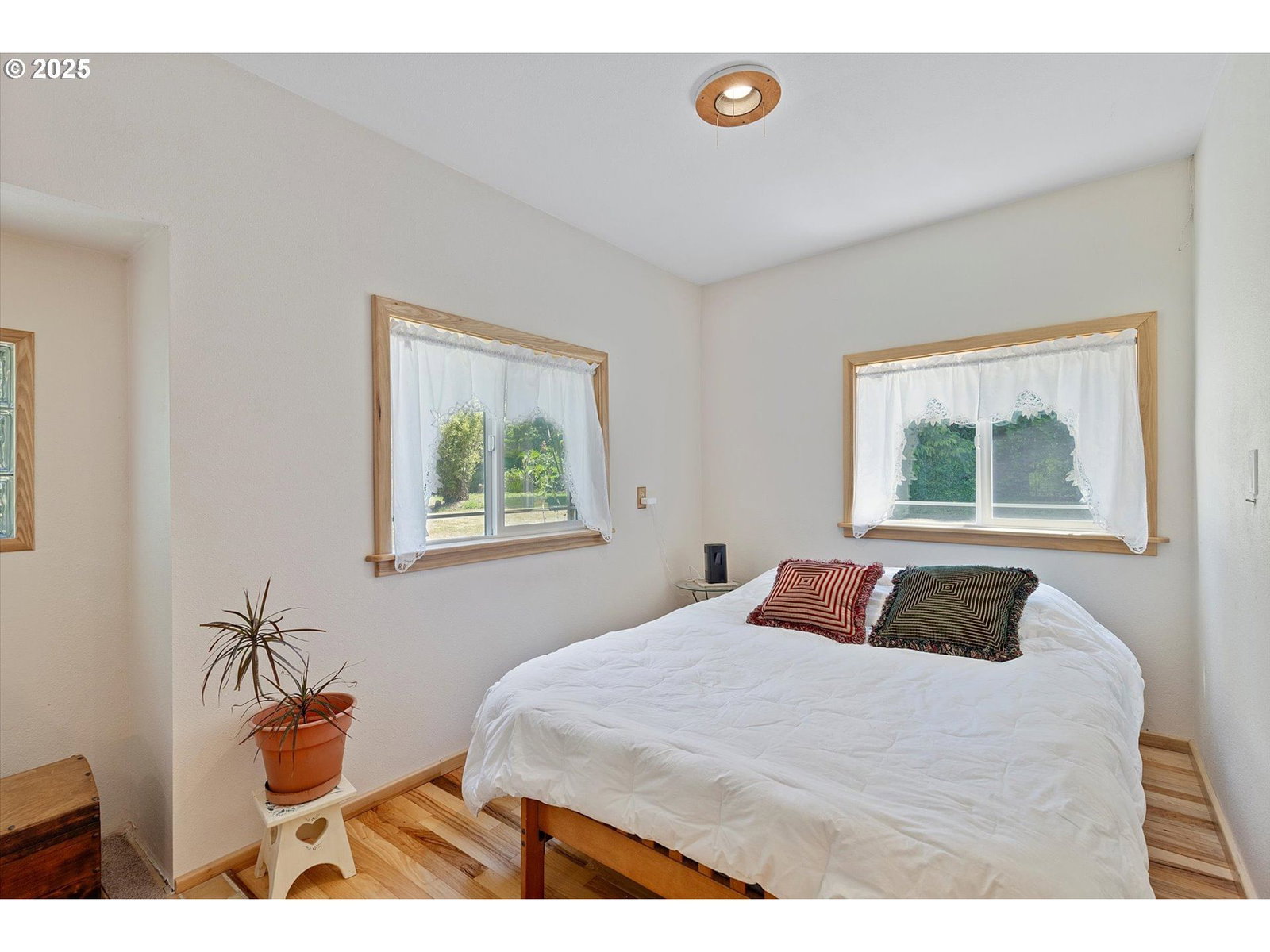 Listing photo 5 of 45, 935 NE HIGHWAY 20, Toledo, OR, 97391