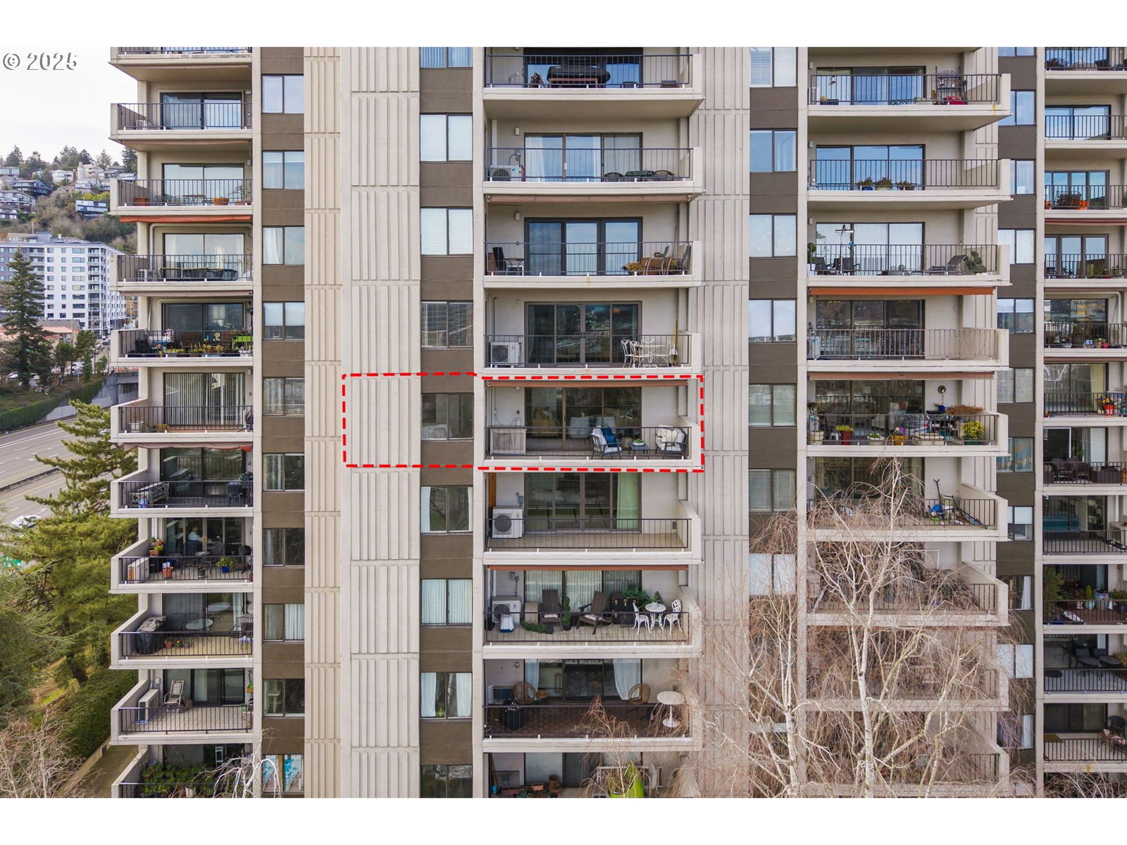 Listing photo 1 of 6