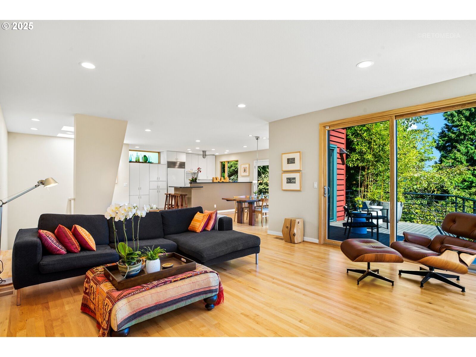Listing photo 4 of 37, 3907 SW VIEW POINT TER, Portland, OR, 97239