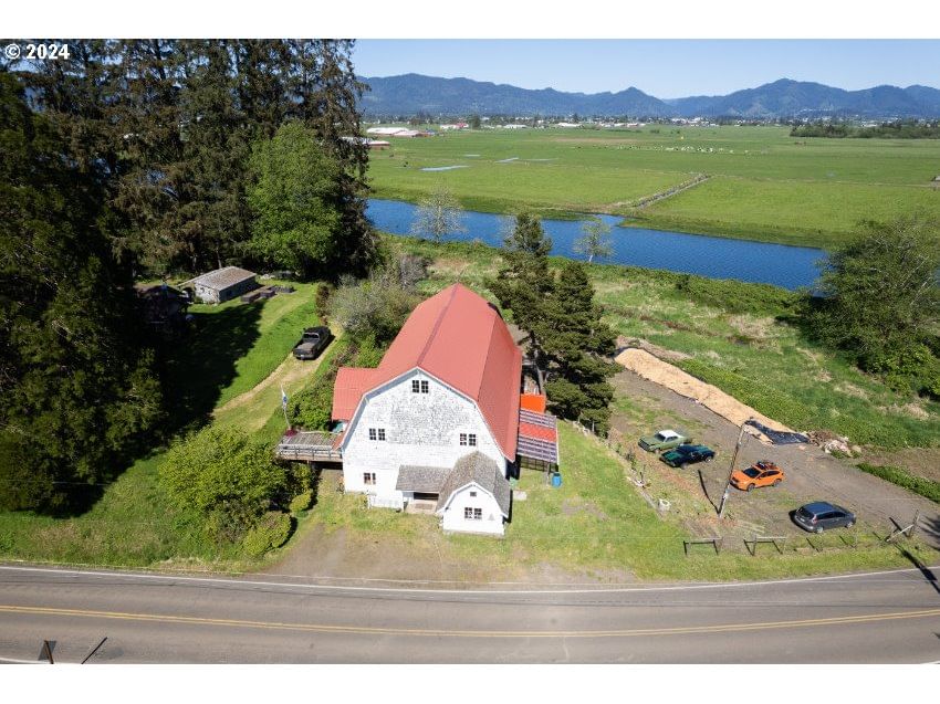 Listing photo 4 of 48, 25 FRASER RD, Tillamook, OR, 97141