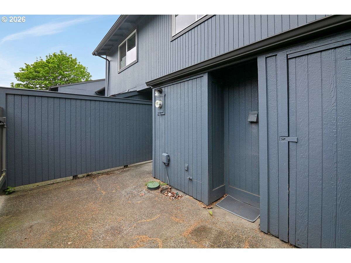 Listing photo 4 of 32, 23931 NE TREEHILL DR, Wood Village, OR, 97060