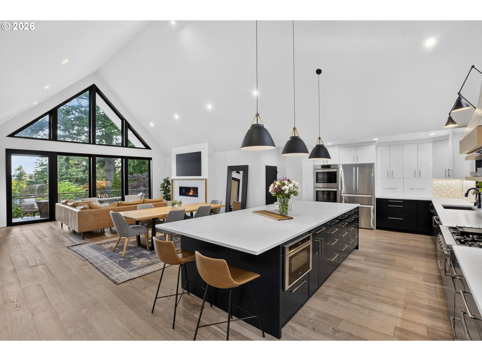 Listing photo 4 of 48, 17780 OVERLOOK CIR, Lake Oswego, OR, 97034