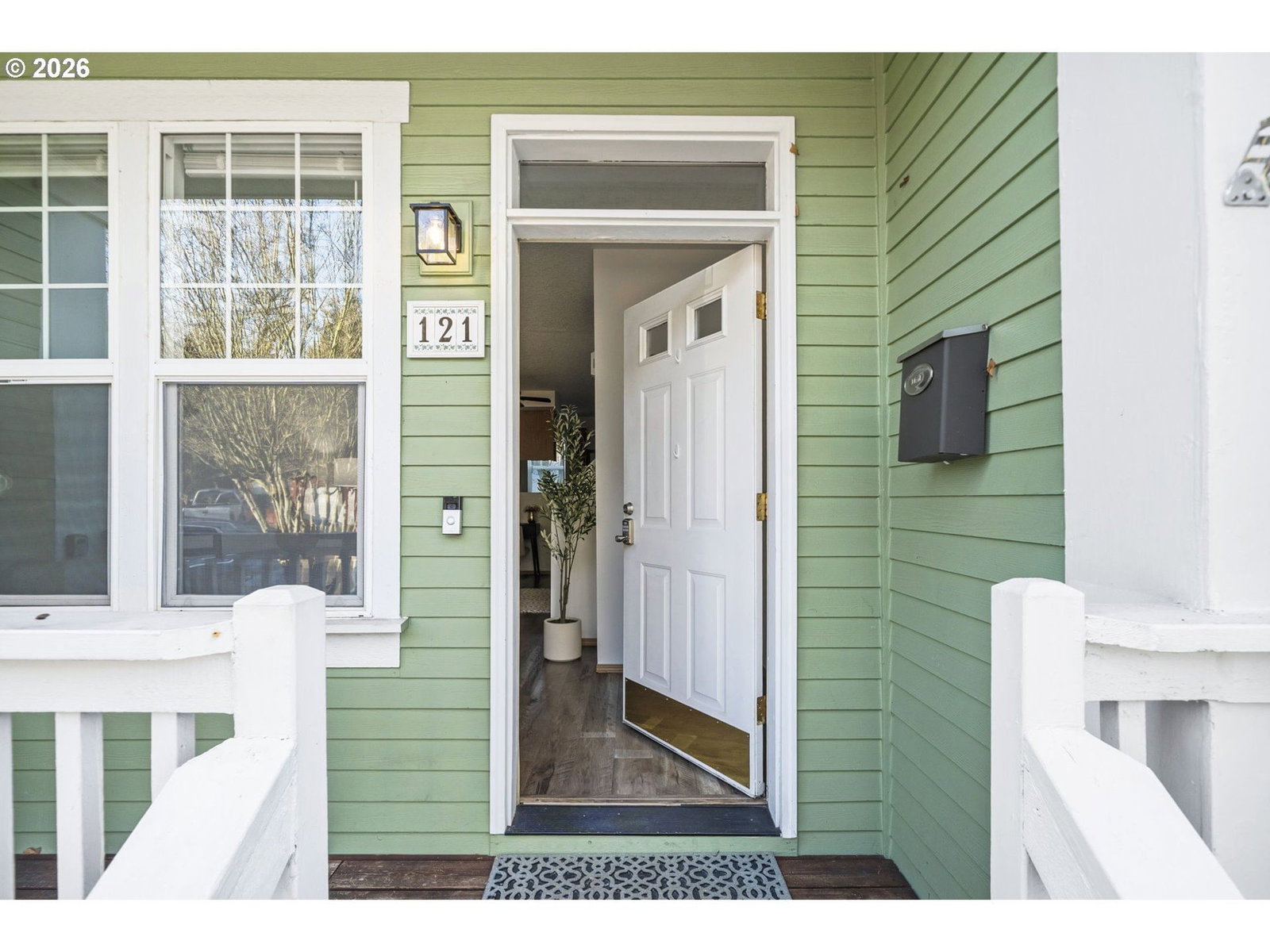 Listing photo 4 of 32, 121 SE 8TH AVE, Hillsboro, OR, 97123