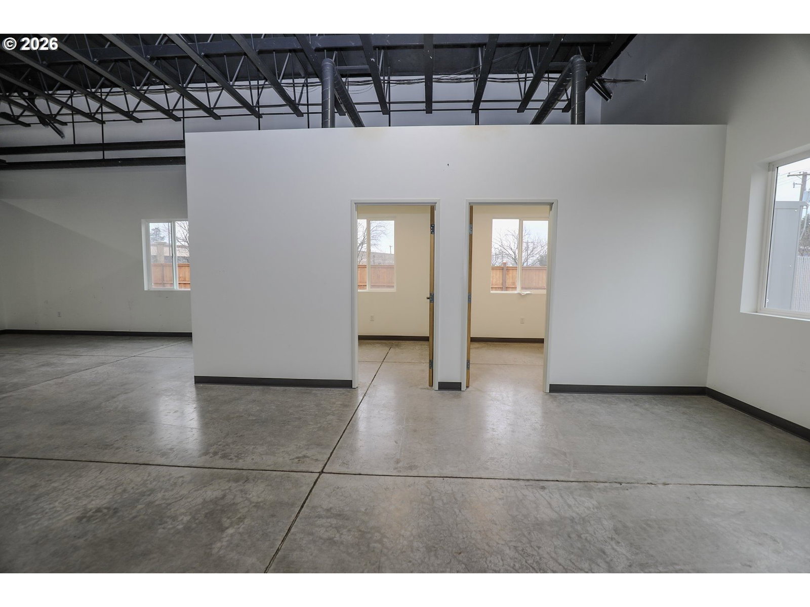 Listing photo 5 of 45, 135 NE MILL ST, Grants Pass, OR, 97526