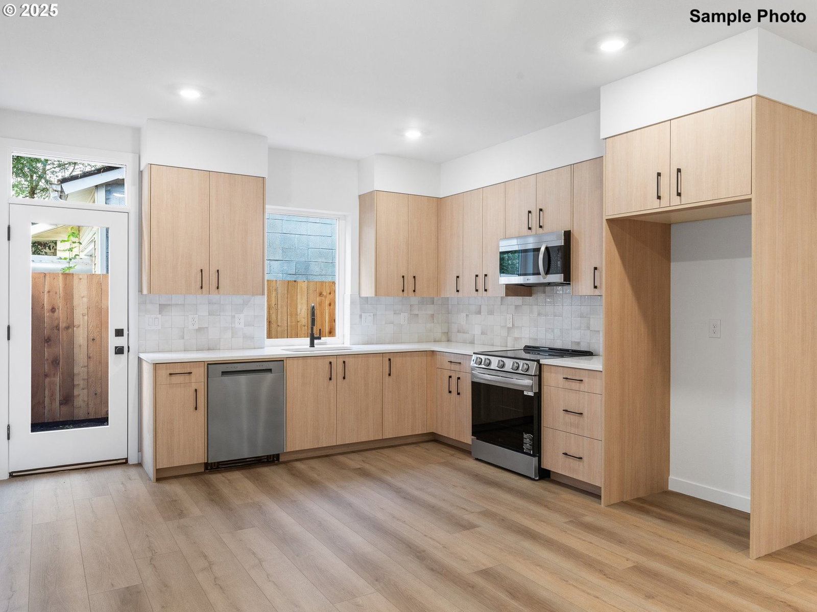 Listing photo 4 of 10, 3843 N Willis BLVD #3, Portland, OR, 97217