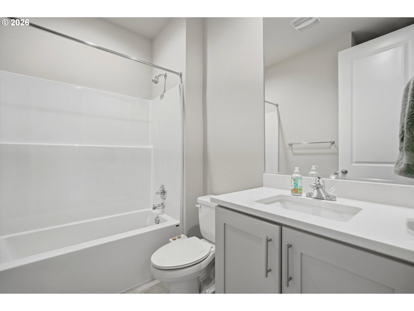 Listing photo 4 of 48, 41470 METOLIUS AVE, Sandy, OR, 97055
