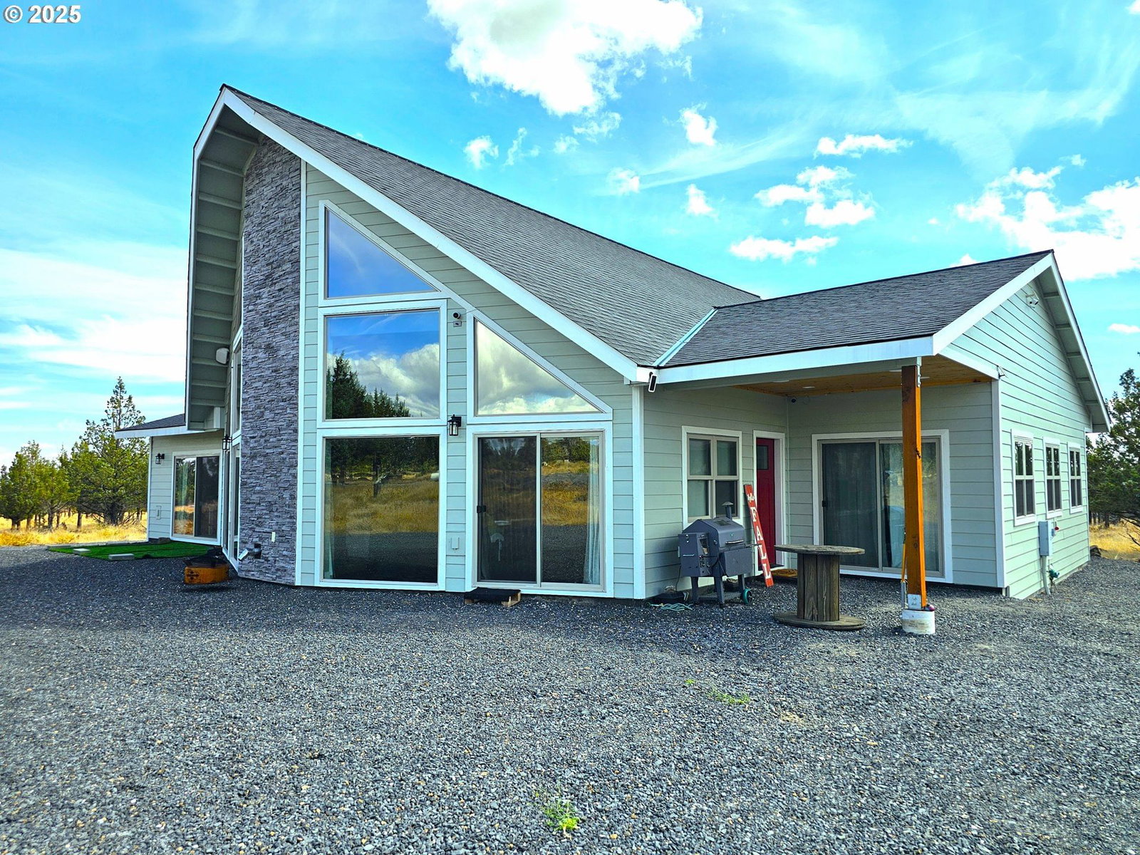 Listing photo 4 of 42, 13422 SW AIRFIELD LN, Culver, OR, 97734