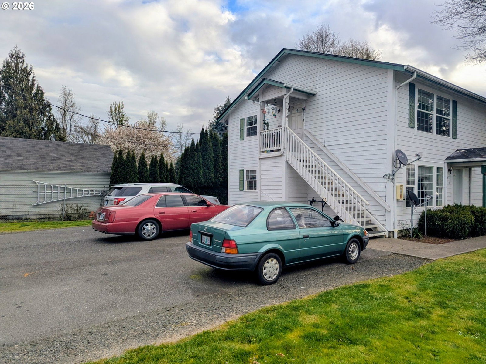 Listing photo 4 of 36, 224 C ST, Independence, OR, 97351