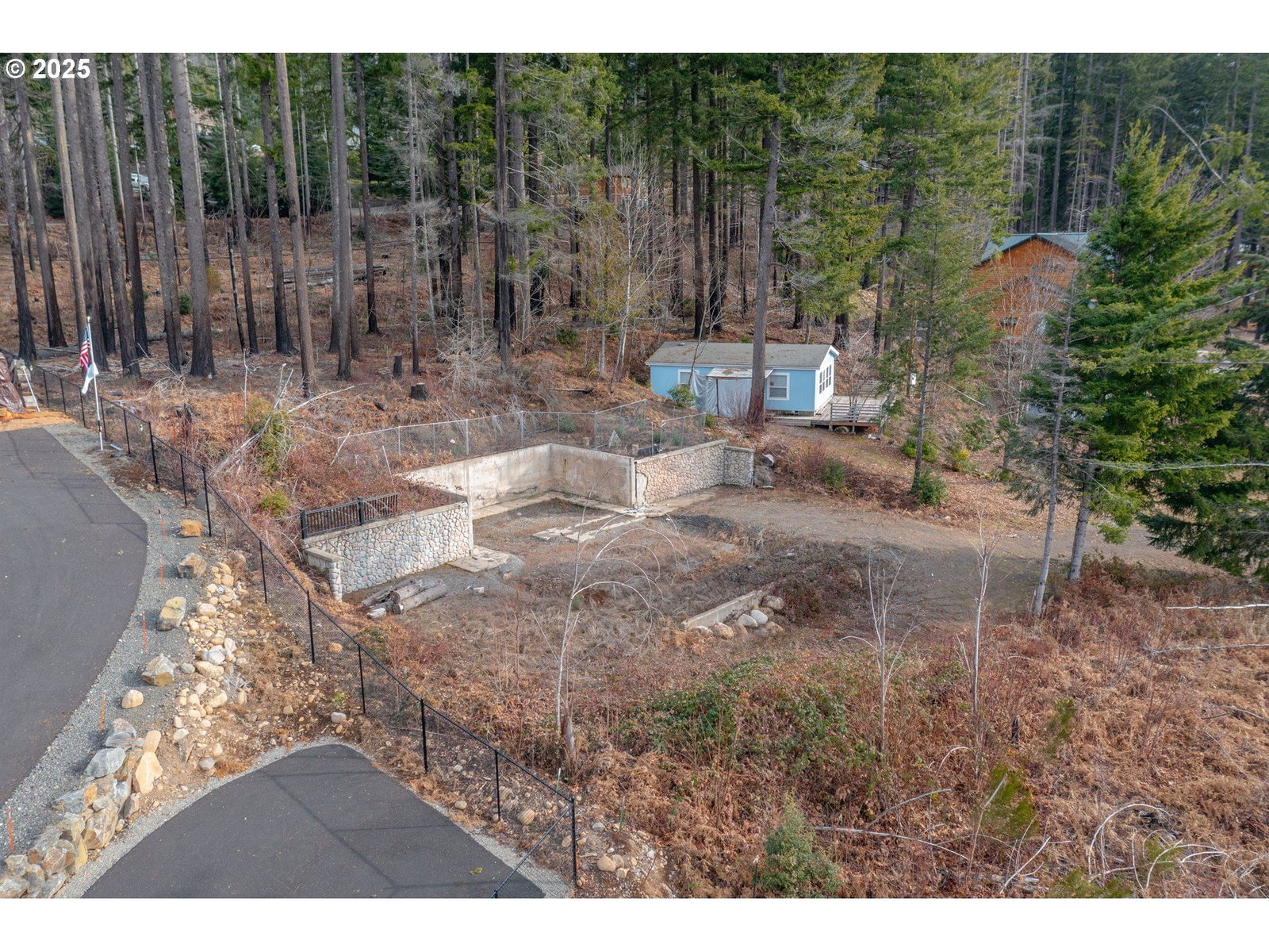 Listing photo 5 of 7, 360 S DETROIT RD, Detroit, OR, 97342