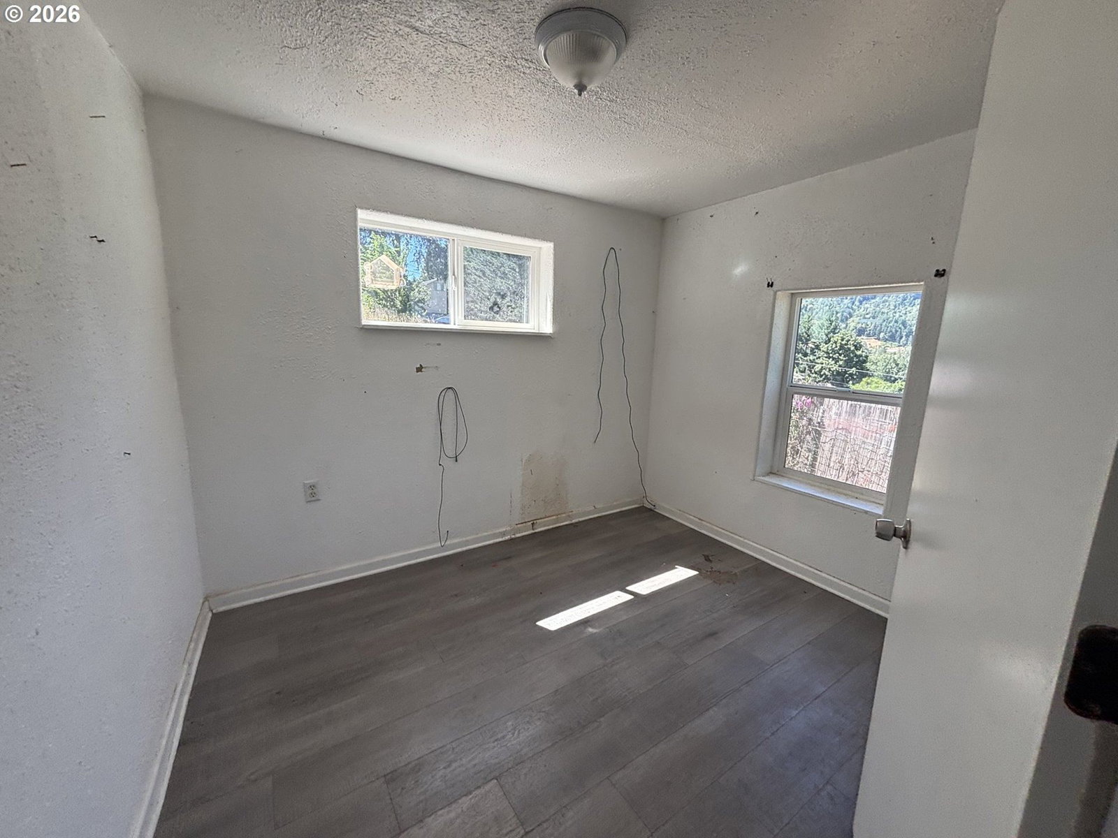 Listing photo 4 of 12, 629 CHARLES ST, Yoncalla, OR, 97499