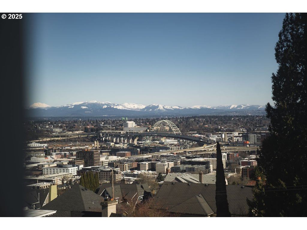 Listing photo 4 of 48, 745 NW CULPEPPER TER, Portland, OR, 97210