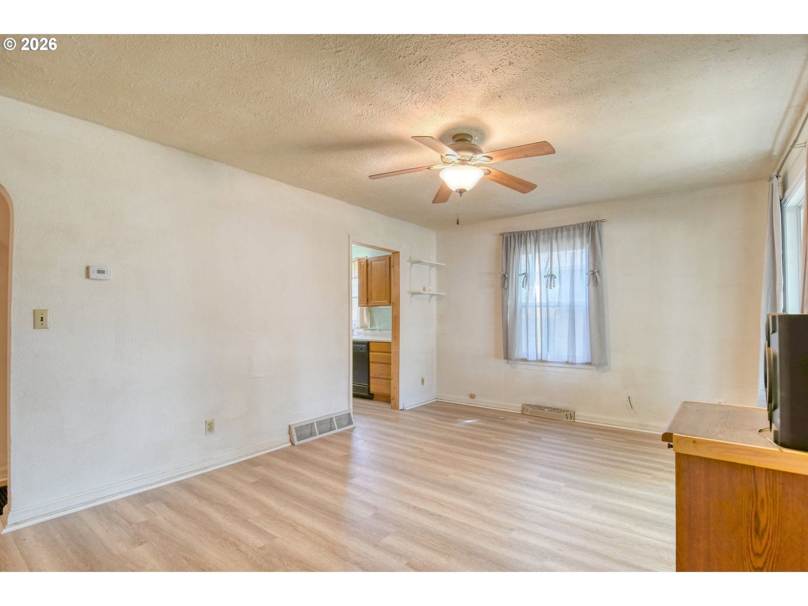 Listing photo 4 of 30, 433 E DARWIN ST, Athena, OR, 97813