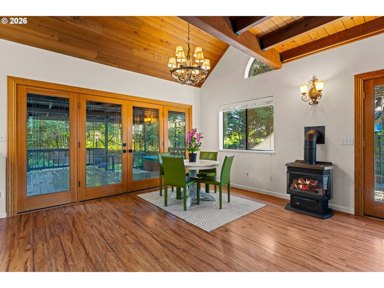Listing photo 5 of 43, 104 NW DAWNHILL CT, Grants Pass, OR, 97526