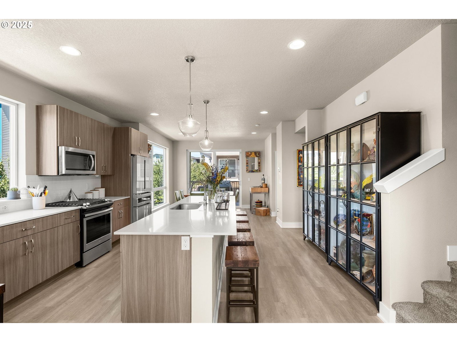 Listing photo 5 of 25, 17163 SW WOODPECKER LN, Beaverton, OR, 97007