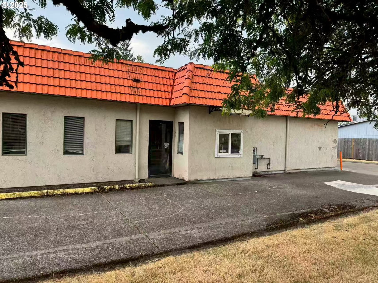 Listing photo 4 of 14, 1121 PACIFIC BLVD SE, Albany, OR, 97321