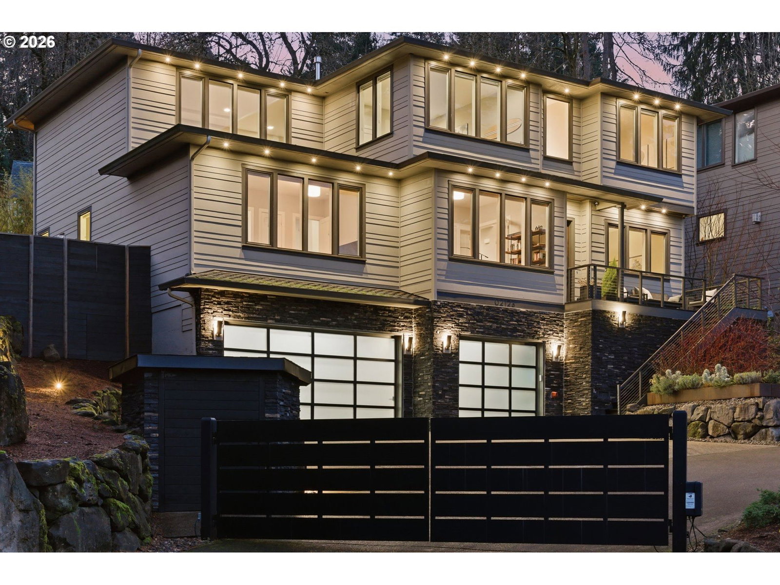 Listing photo 5 of 48, 2123 S MILITARY RD, Portland, OR, 97219