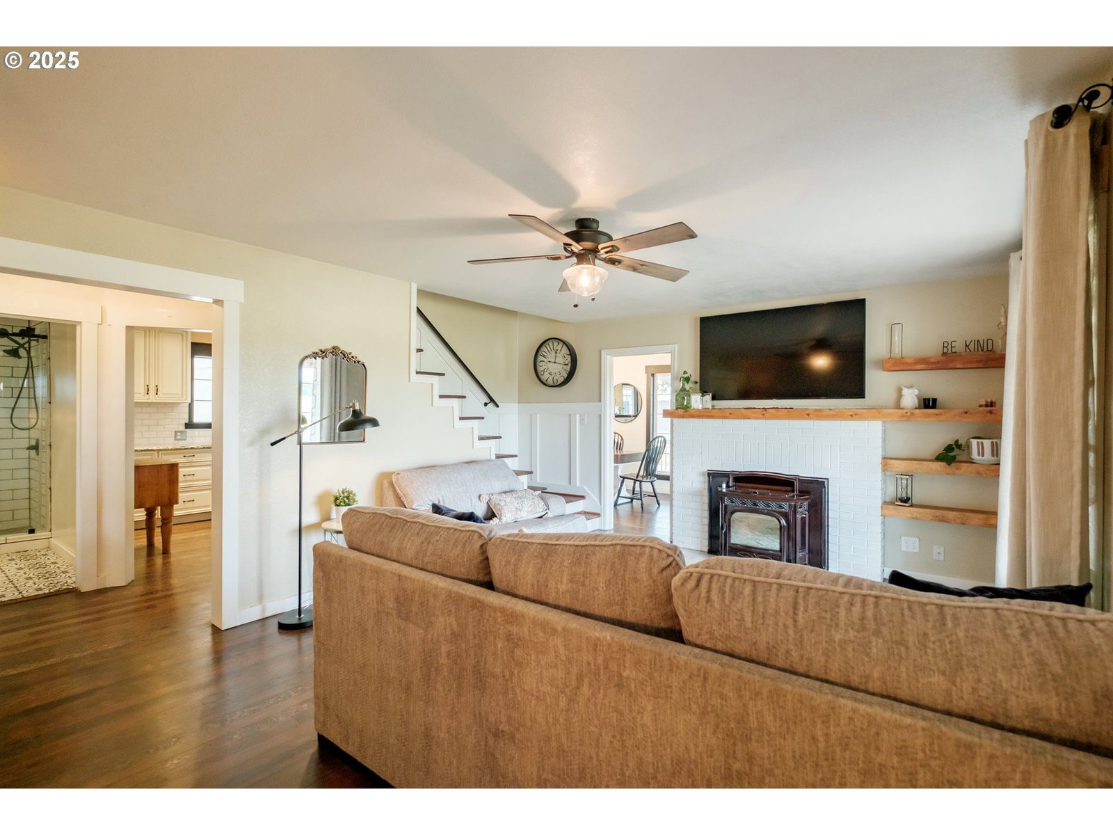 Listing photo 4 of 48, 37929 KELLY RD, Scio, OR, 97374