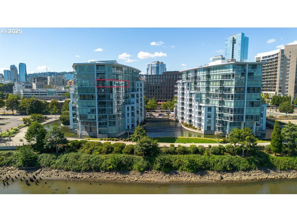 Listing photo 5 of 48, 1260 NW NAITO PKWY #801B, Portland, OR, 97209