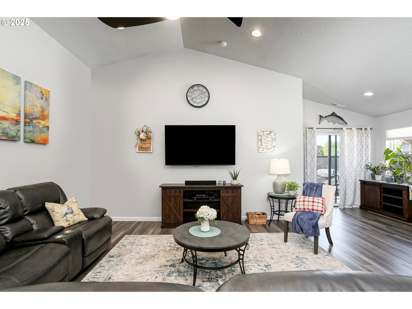 Listing photo 4 of 26, 2054 SE Academy ST, Dallas, OR, 97338