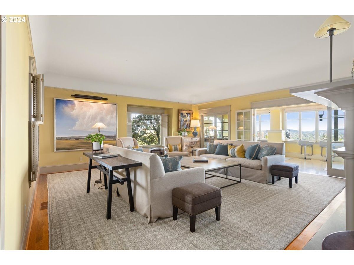 Listing photo 4 of 46, 1960 SW 16TH AVE, Portland, OR, 97201