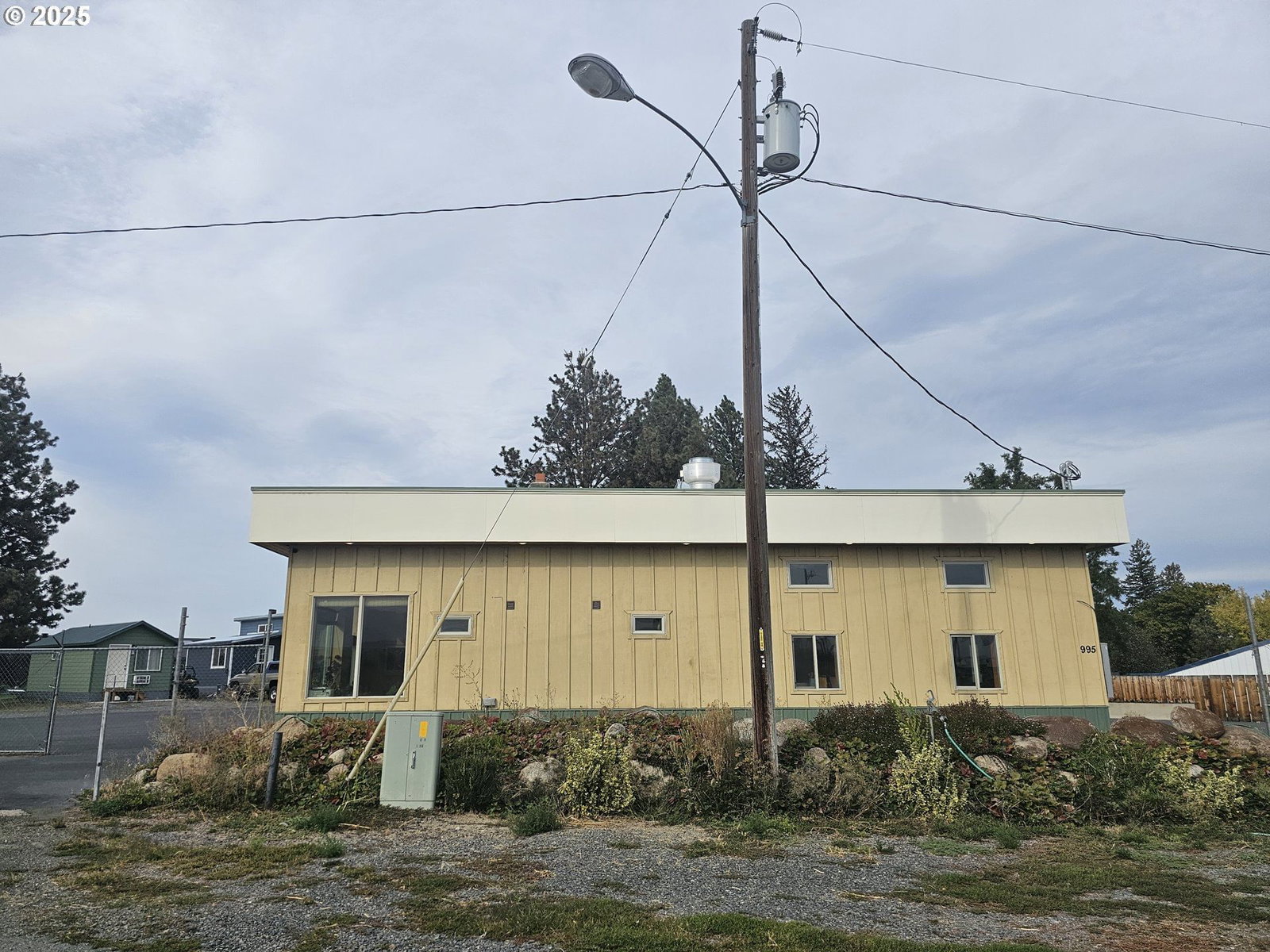 Listing photo 4 of 28, 995 3rd ST, North Powder, OR, 97867