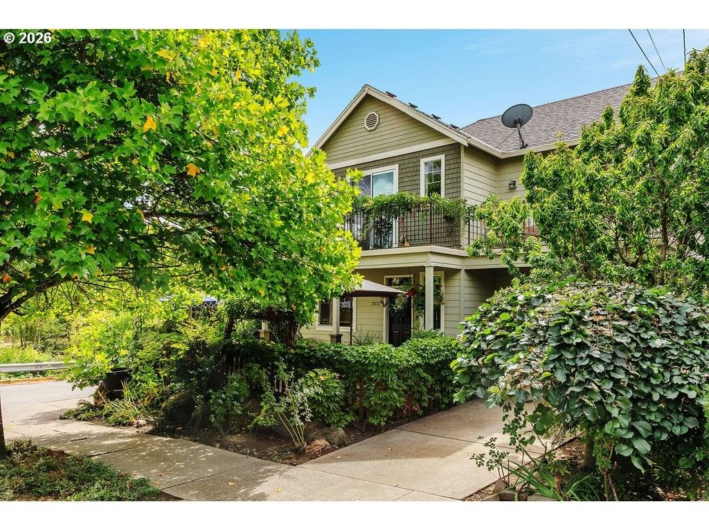 Listing photo 4 of 40, 2032 SE TENINO ST, Portland, OR, 97202