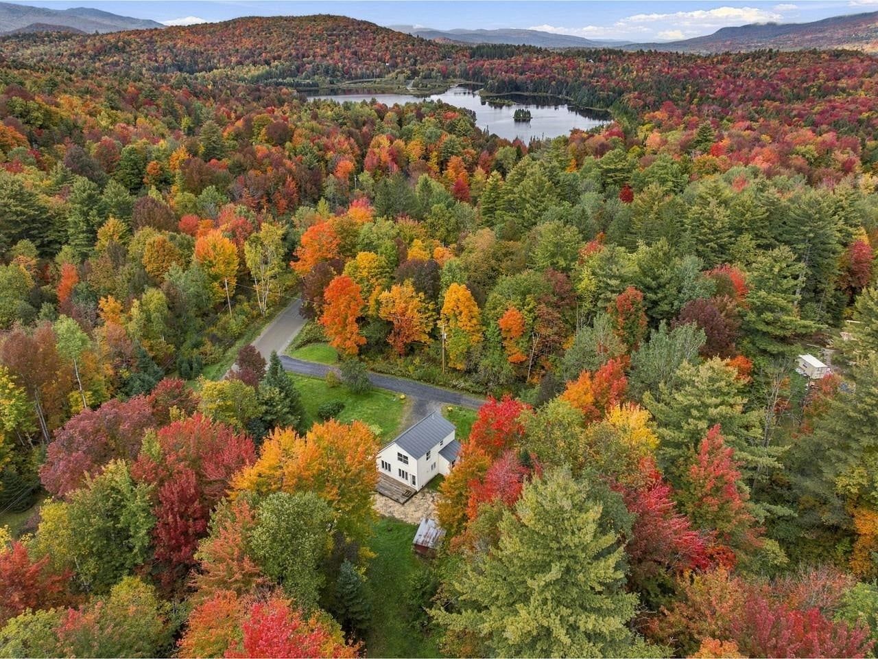 32 Pine Street, Warren, VT 05674 photo 3