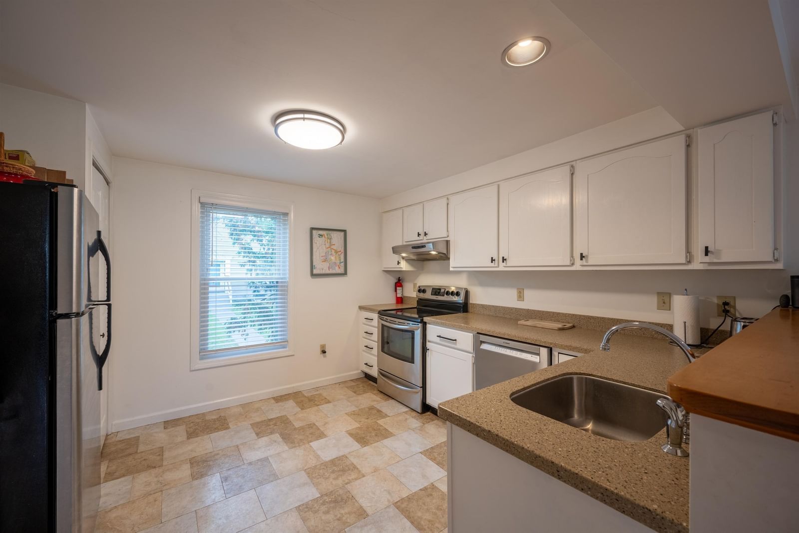 22 Overbrook Drive, Middlebury, VT 05753 photo 2