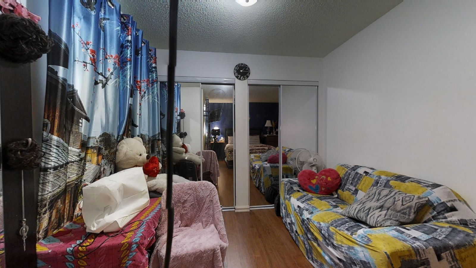 Listing Image 32