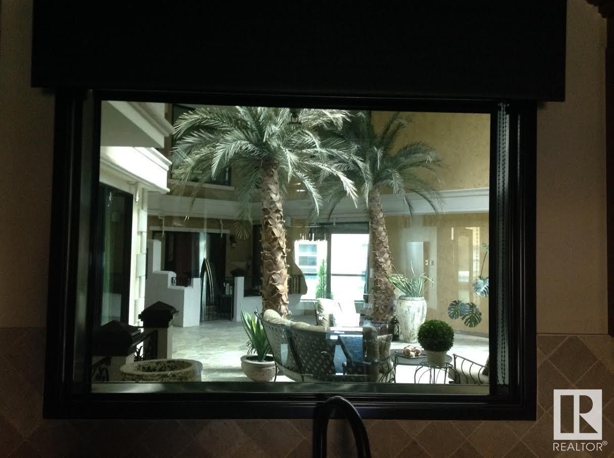 Listing Image 0