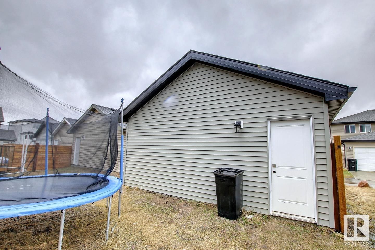 Listing Image 45