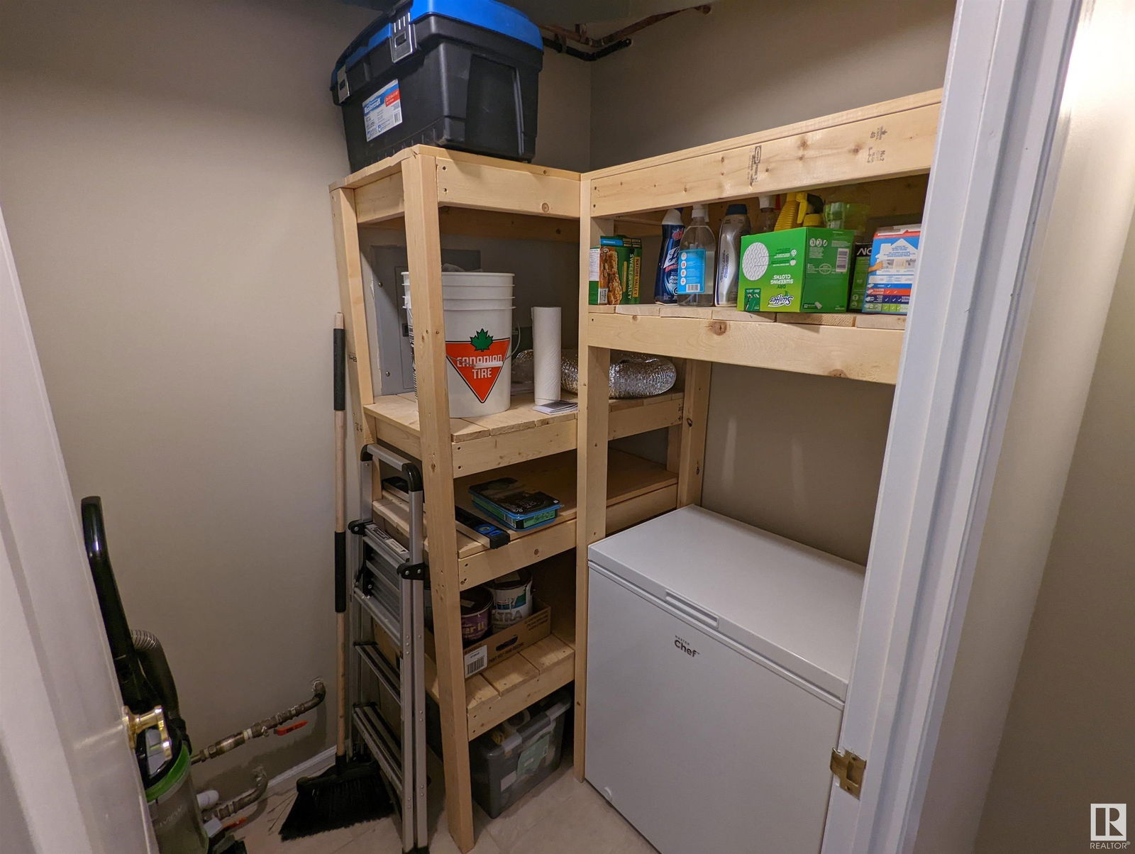 Listing Image 20
