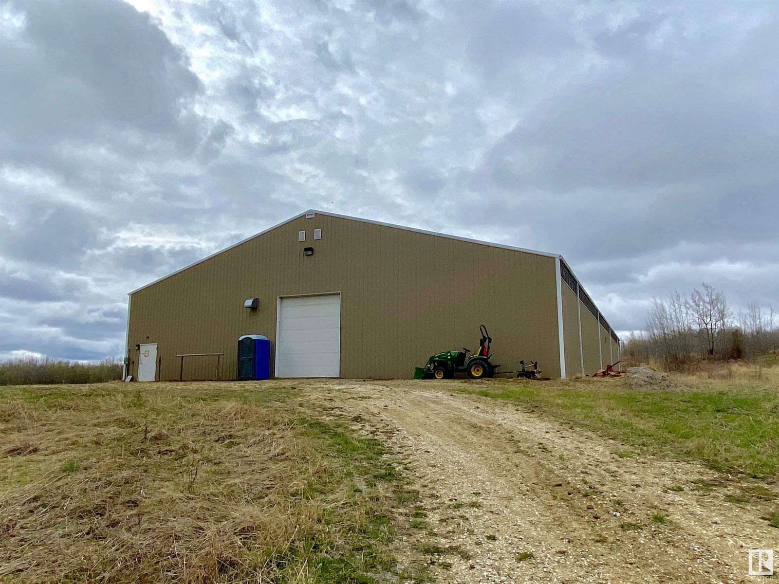 Listing Image 27
