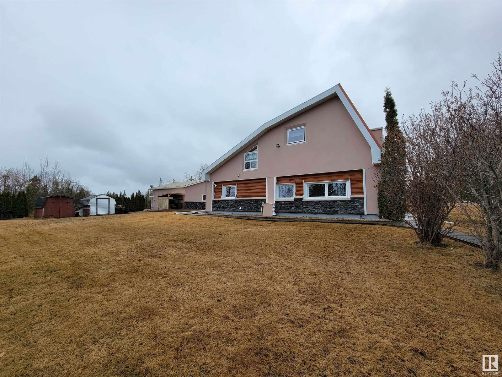 Listing Image 11