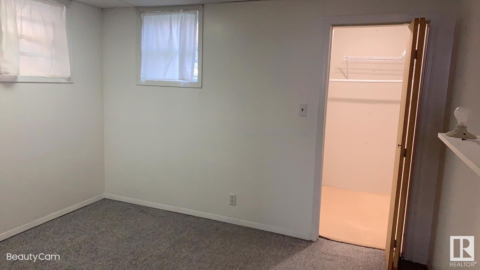 Listing Image 37