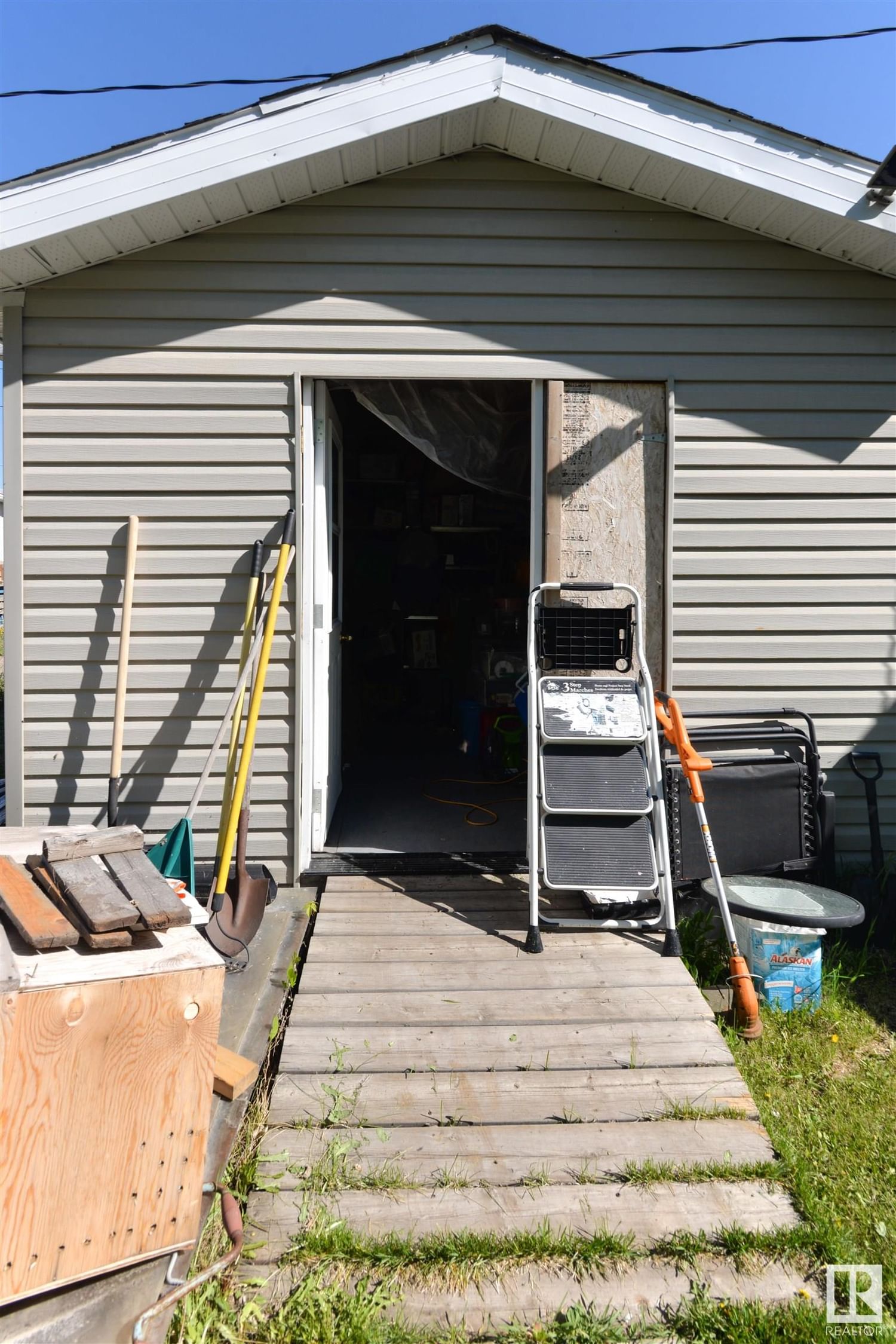 Listing Image 17