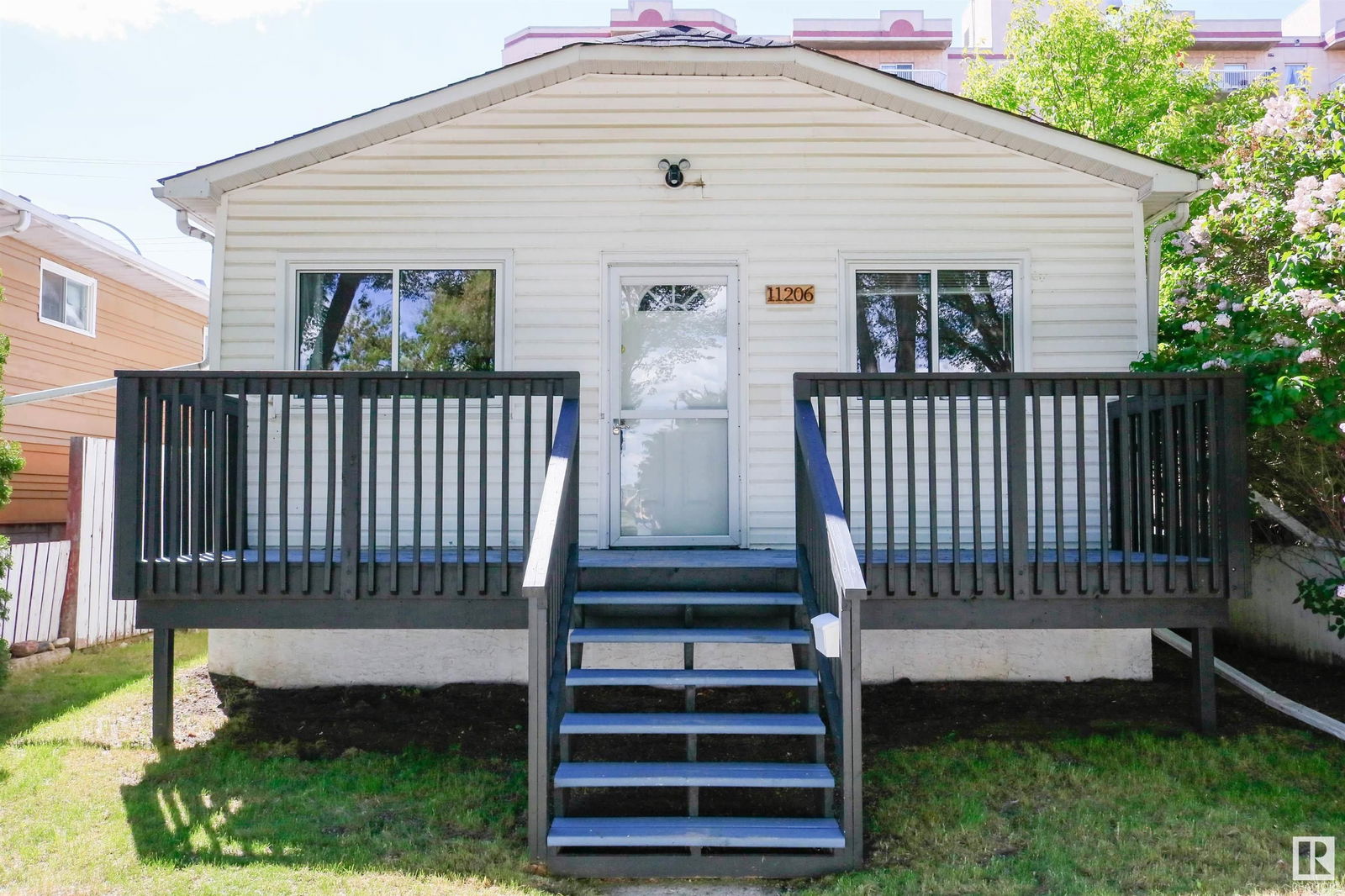 Listing Image 0