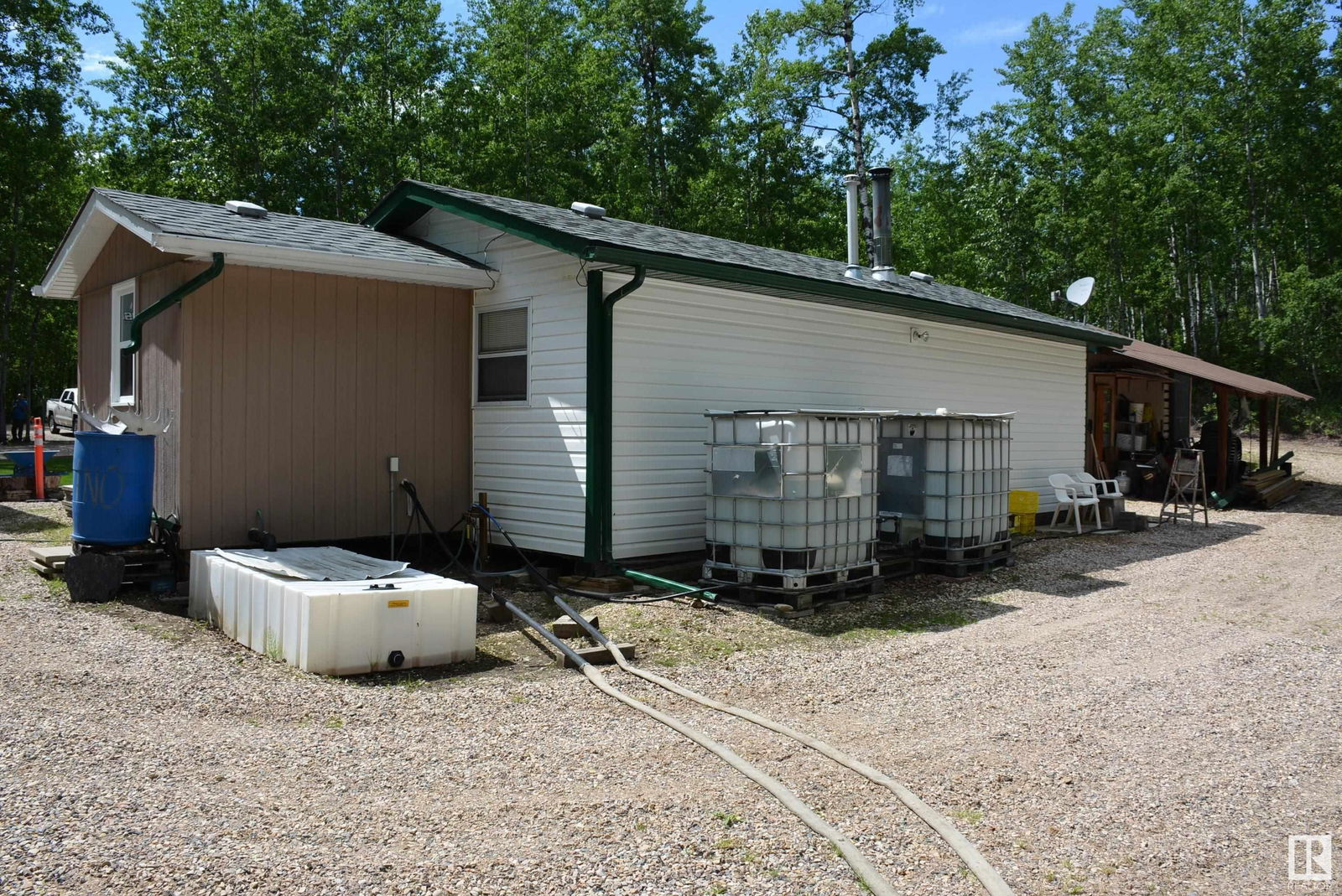 Listing Image 16