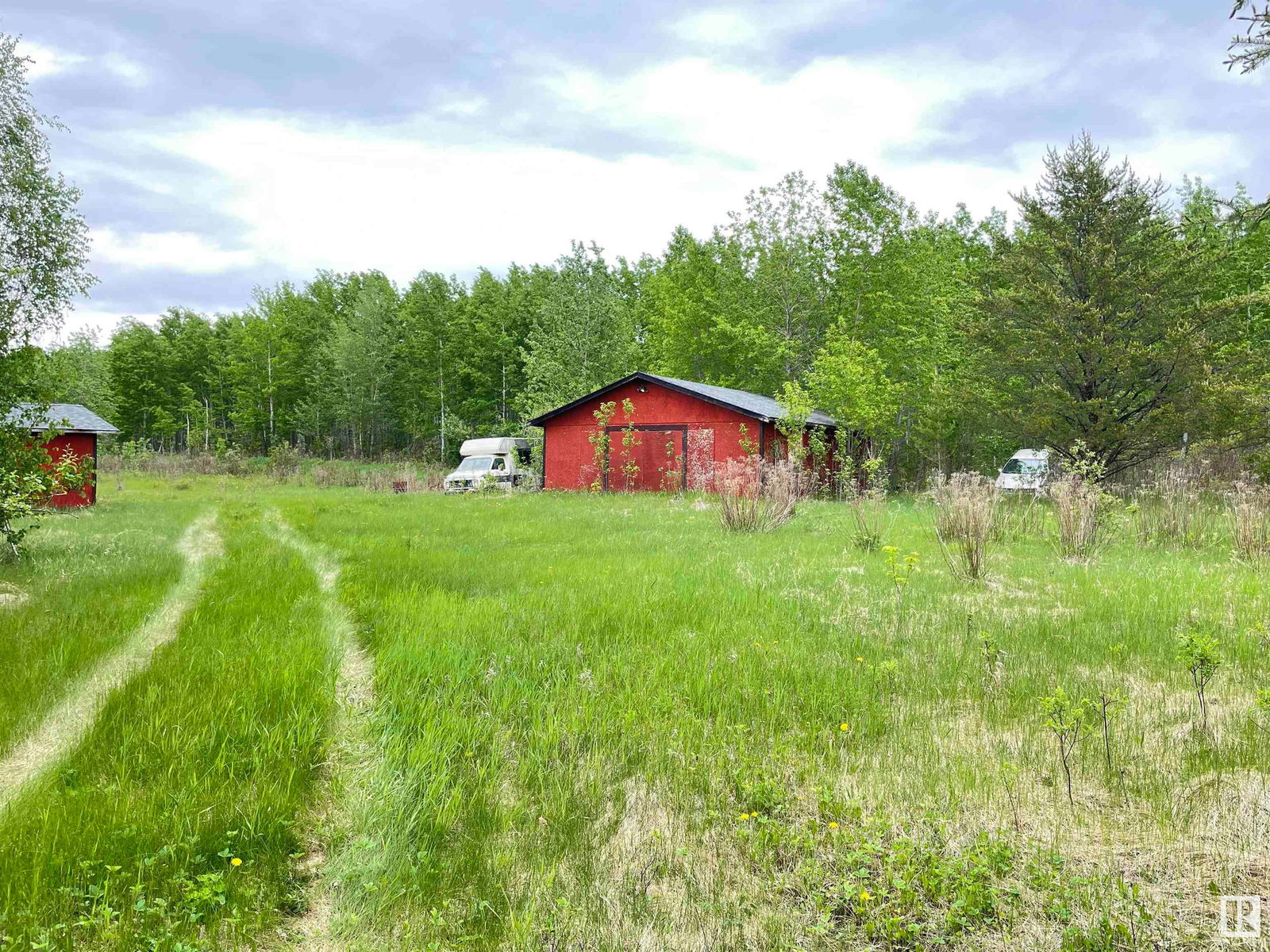 Listing Image 0