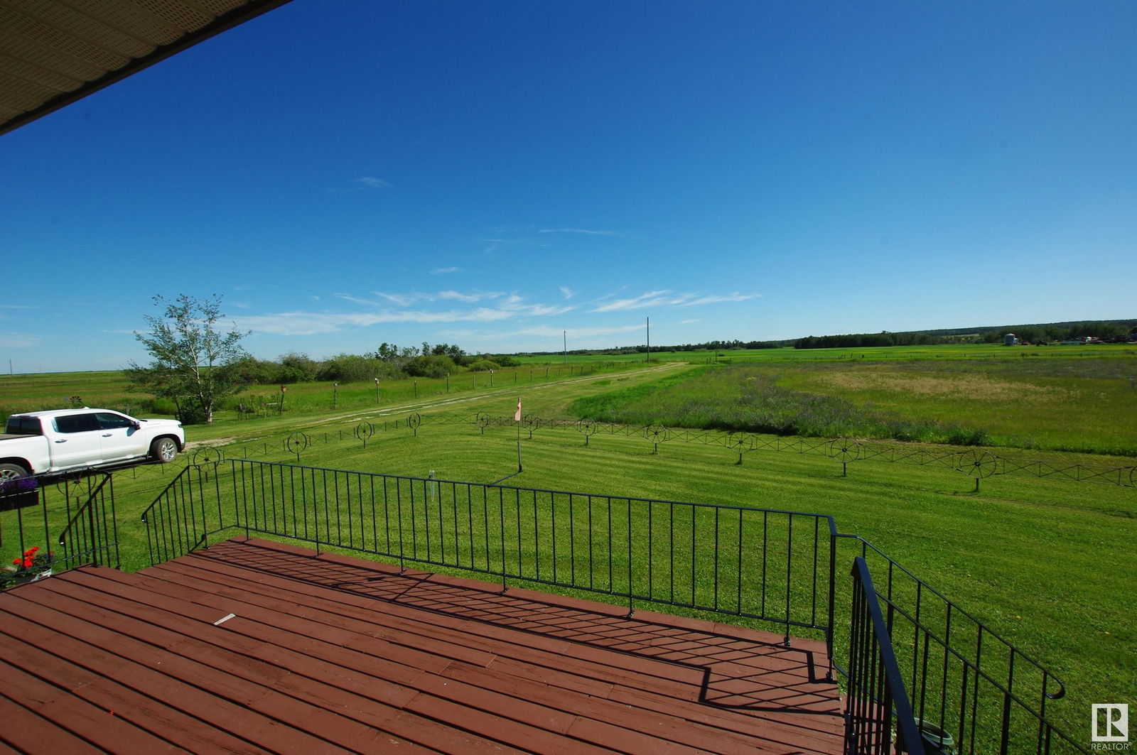 Listing Image 17