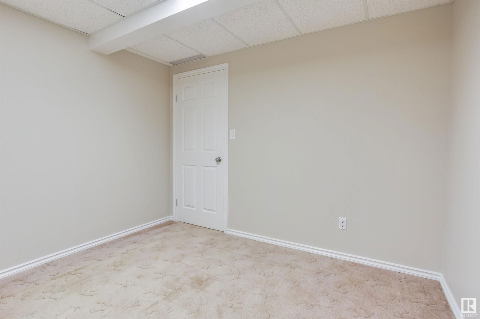 Listing Image 30