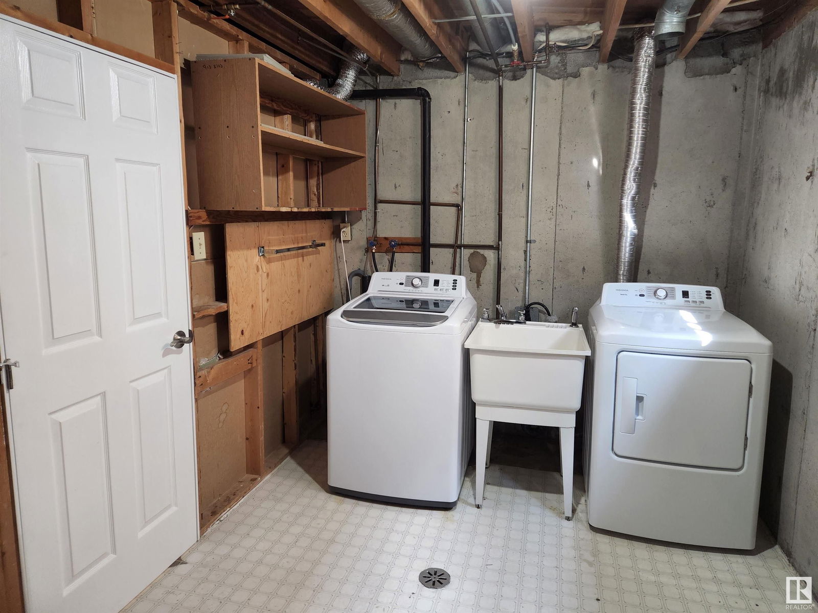 Listing Image 29