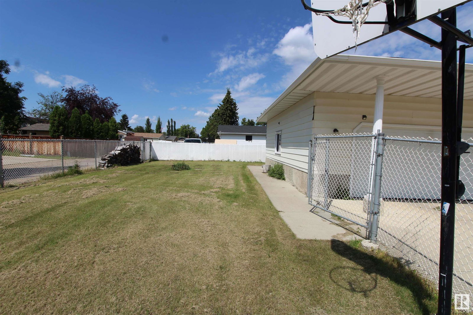 Listing Image 32