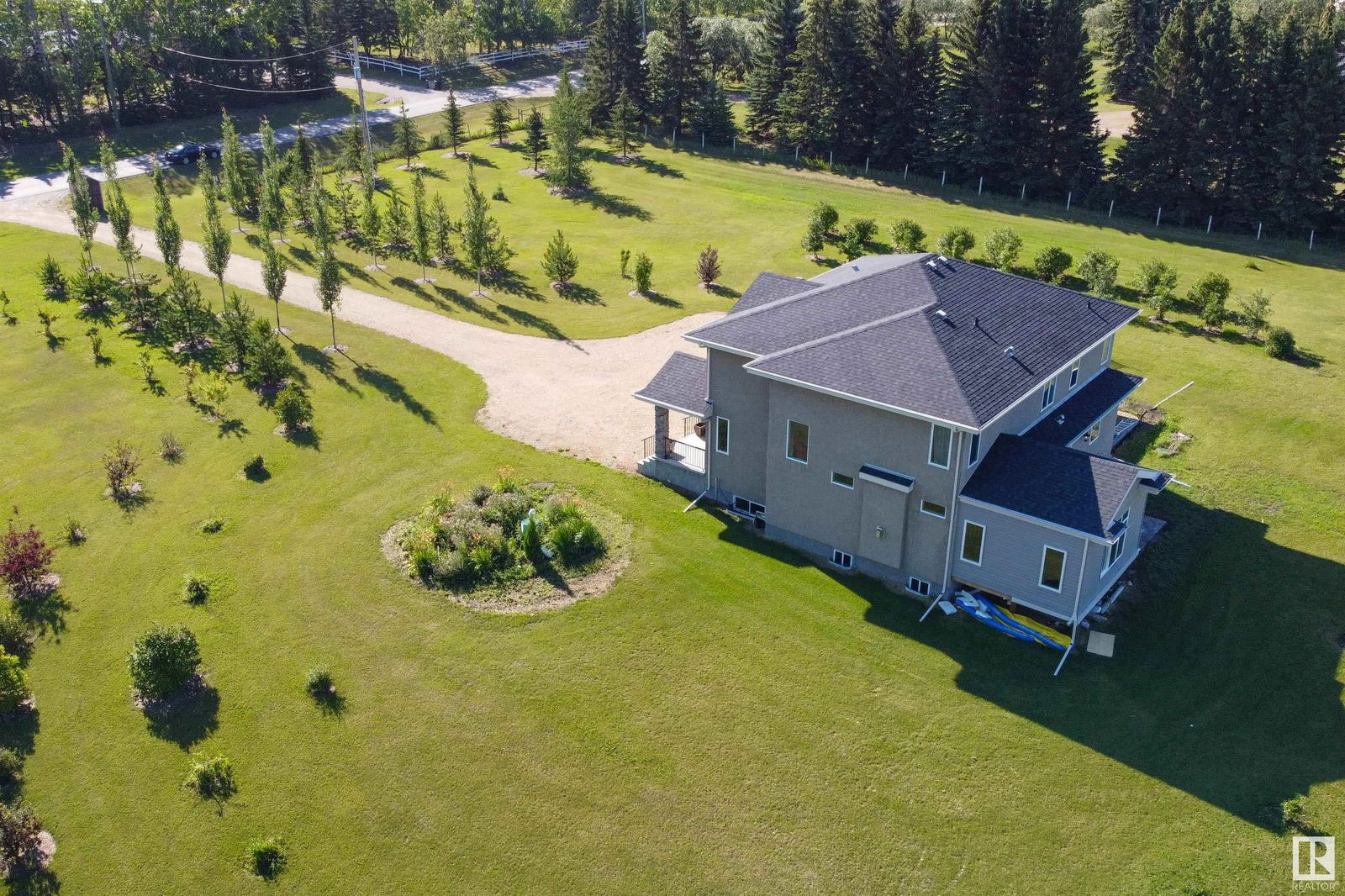Listing Image 44