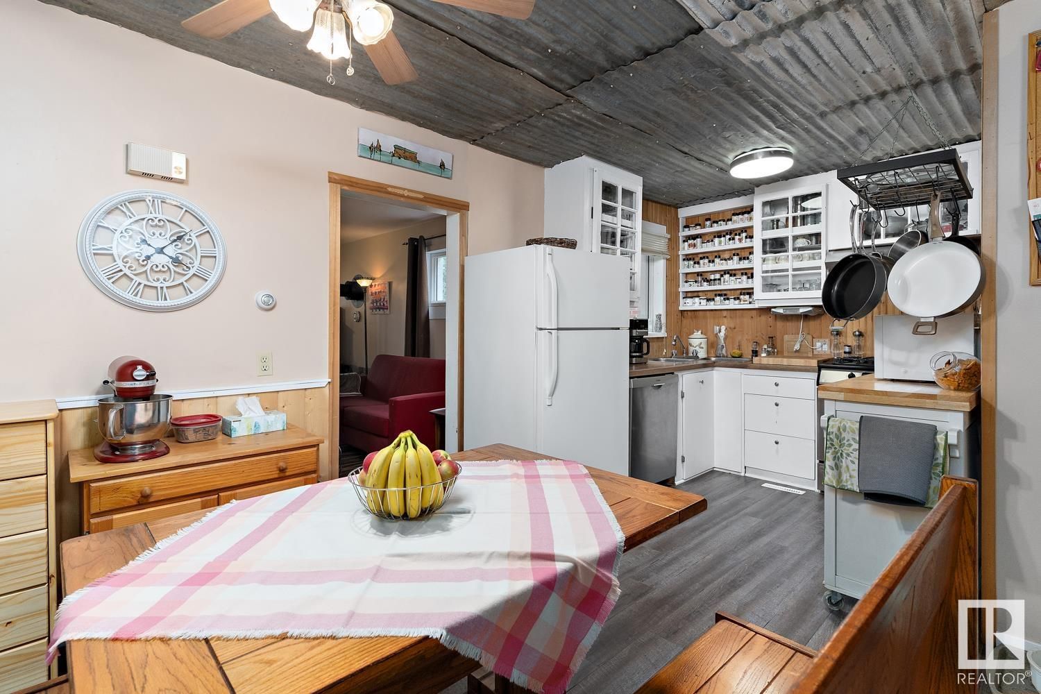 Listing Image 13
