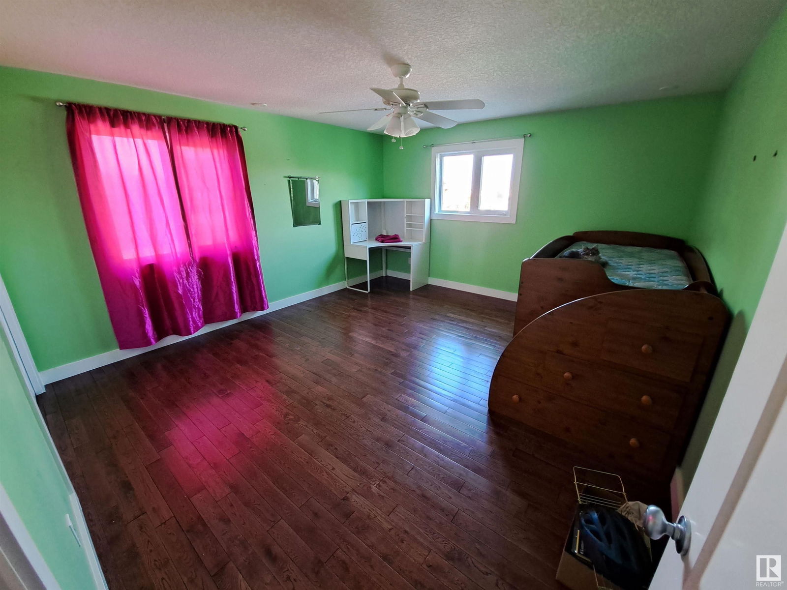 Listing Image 20