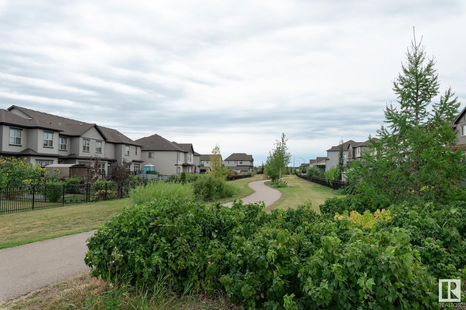 Listing Image 44
