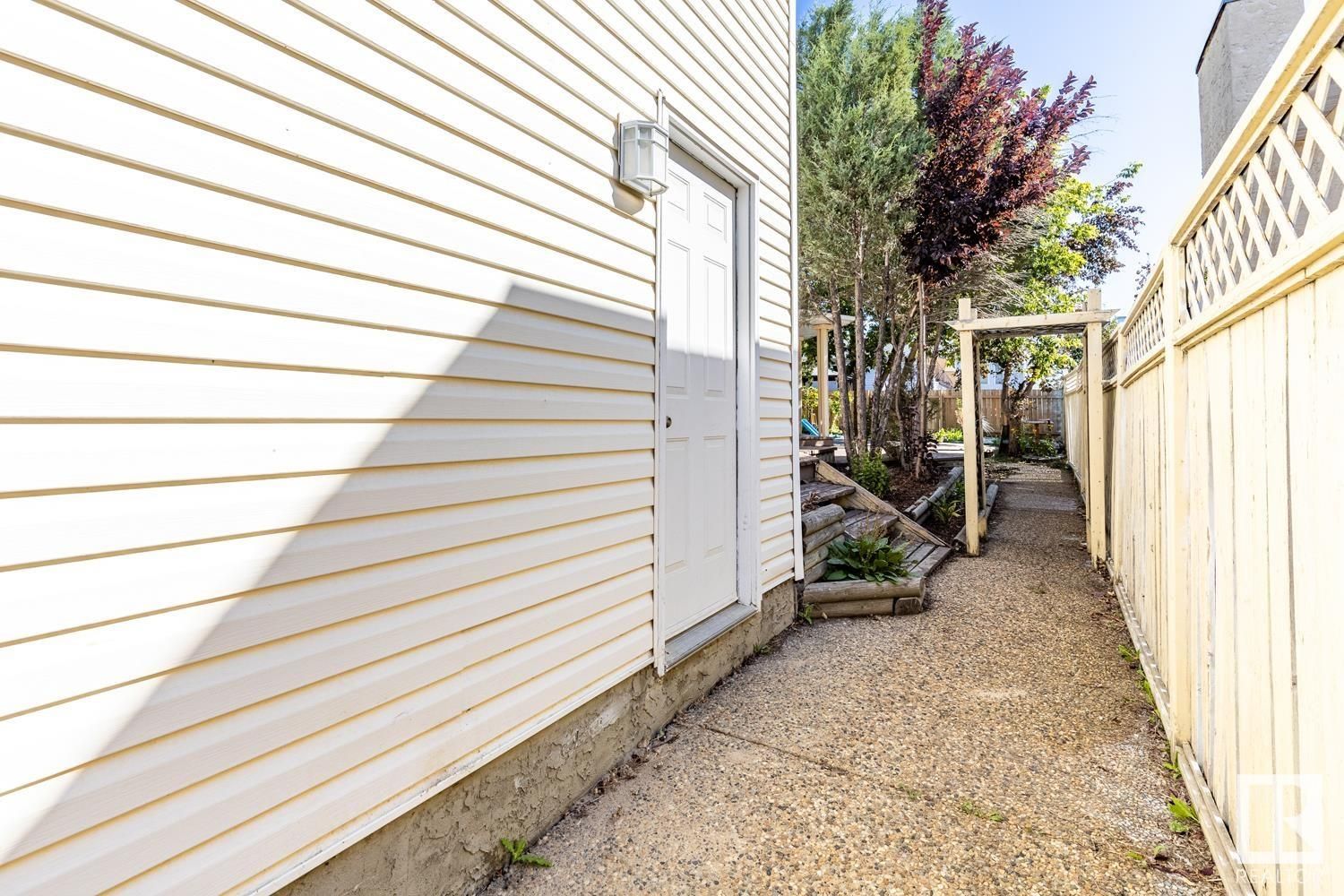 Listing Image 38
